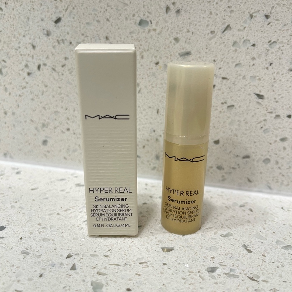 MAC Hyper Real Serum
